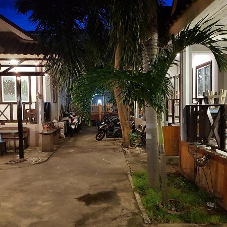 Thaihouse Ko Lan Exterior foto