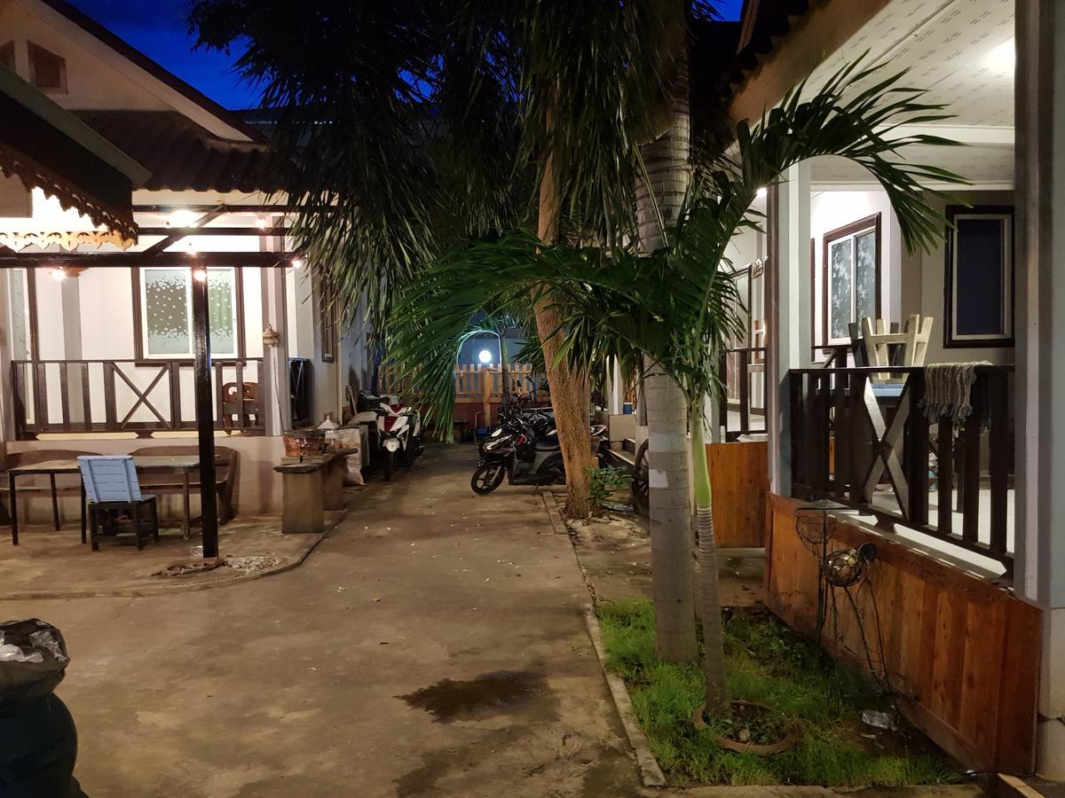 Thaihouse Ko Lan Exterior foto